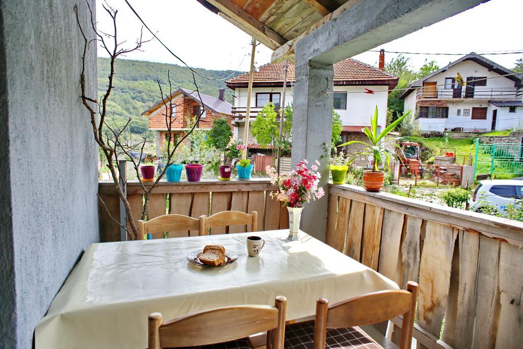 Yeti Guest House مافروفو المظهر الخارجي الصورة