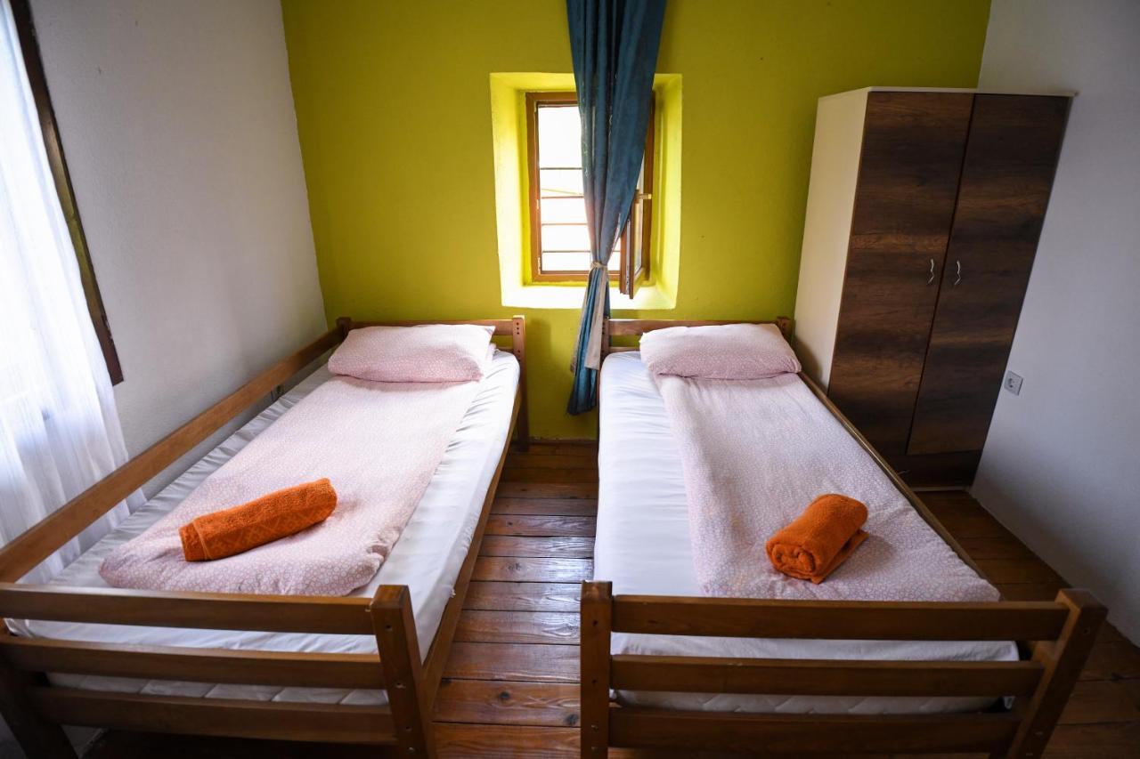 Yeti Guest House مافروفو المظهر الخارجي الصورة