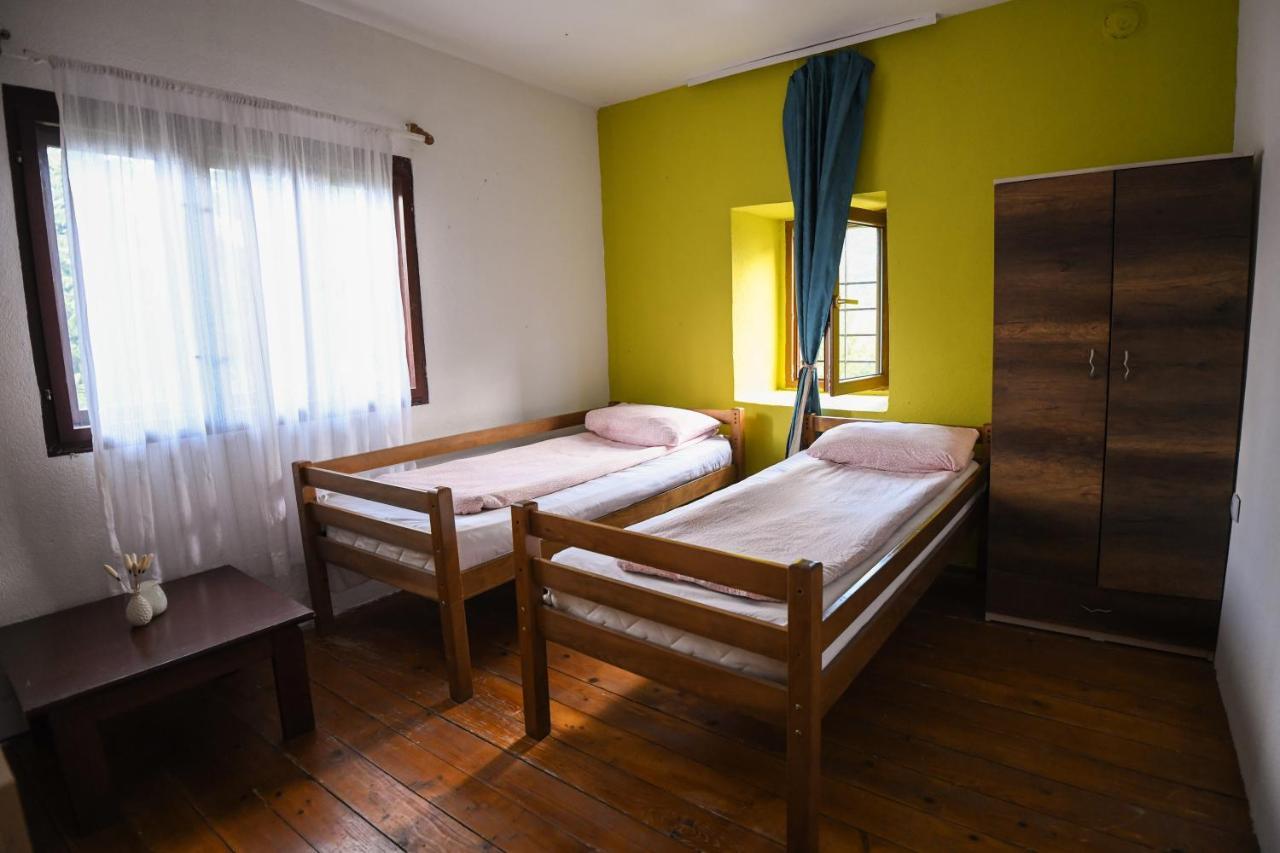 Yeti Guest House مافروفو المظهر الخارجي الصورة