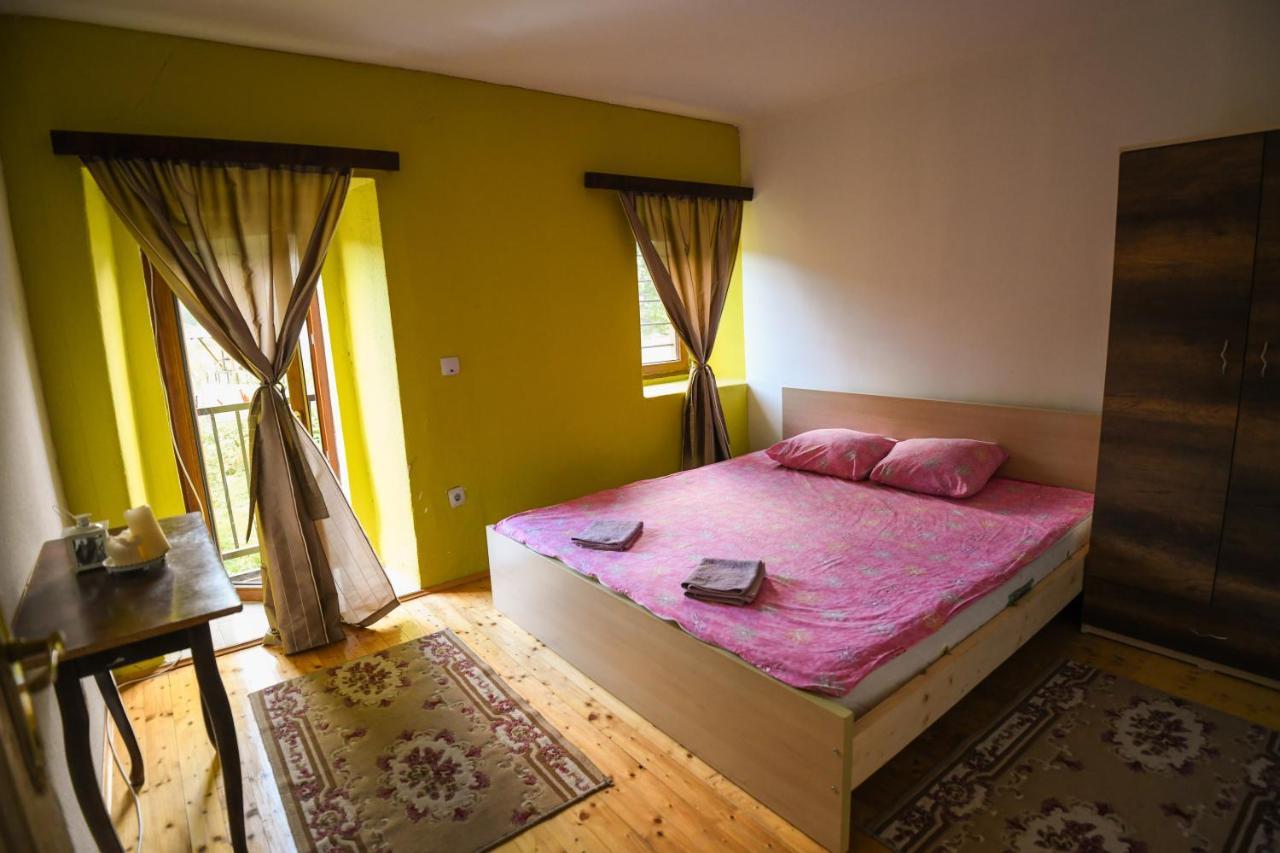 Yeti Guest House مافروفو المظهر الخارجي الصورة